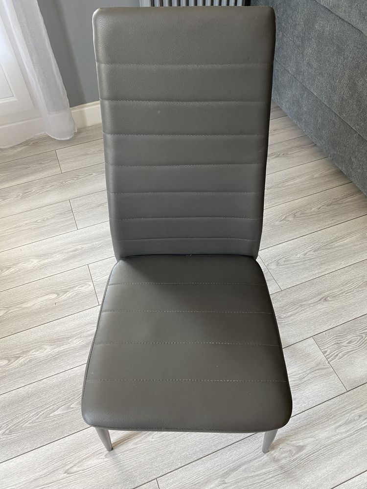 6 chaises grise �tat satisfaisant 50 Marseille 10 (13)