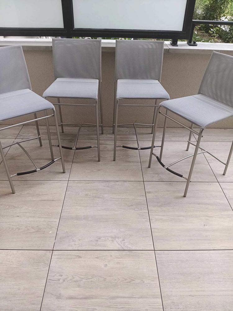 4 chaises hautes cuisine 80 Andr�zieux-Bouth�on (42)