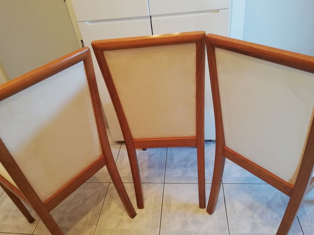 Chaises en h�tre teint� merisier 70 Nice (06)