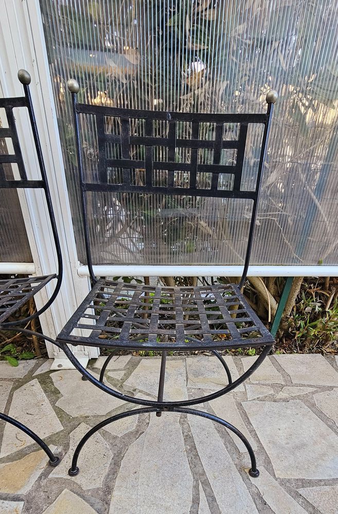 4 chaises de jardin m�tal noir d'occasion. 60 Vic-la-Gardiole (34)