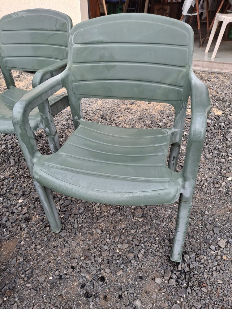 8 chaises de jardin solides Section carr� 45 Roffiac (15)