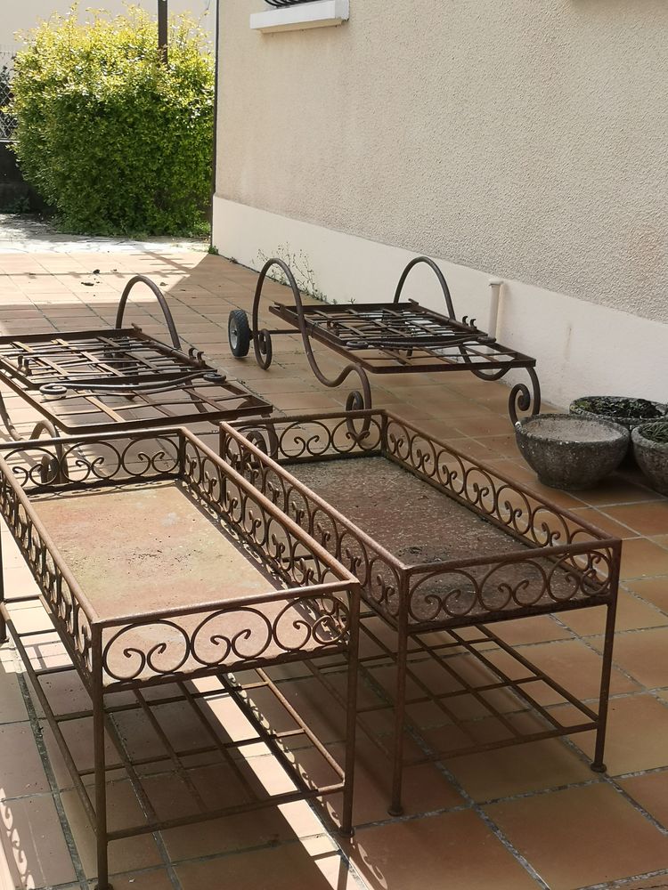 chaises longues et dessertes en fer forg� 300 Capdenac-Gare (12)