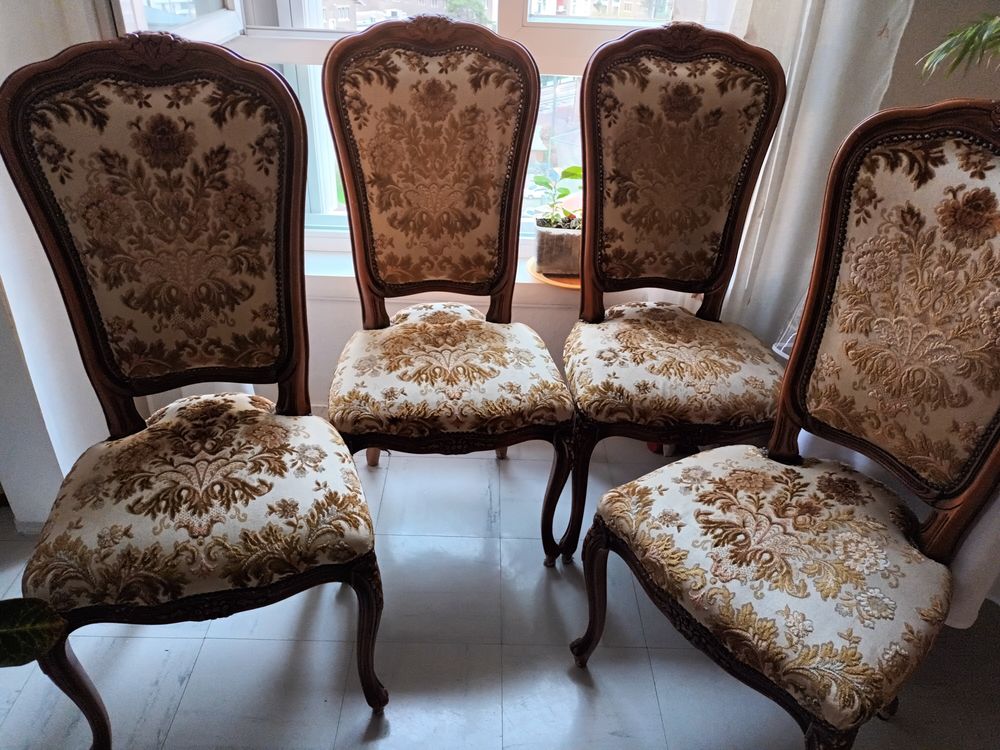 Lot de 4 chaises Louis XV 250 Bezons (95)