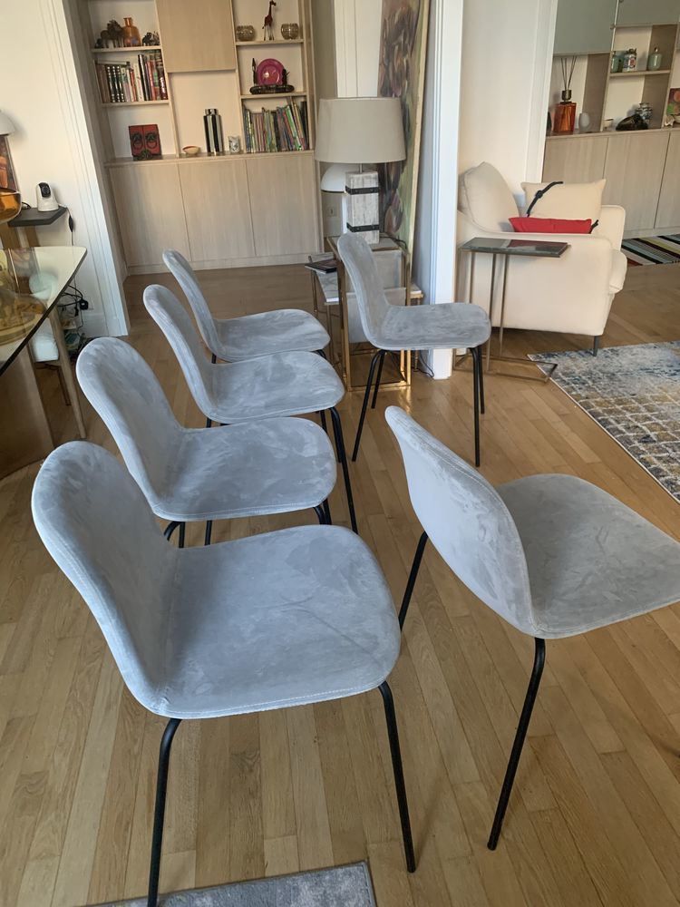 de 6 ou 4 chaises �  manger en velour gros. 400 Paris 16 (75)