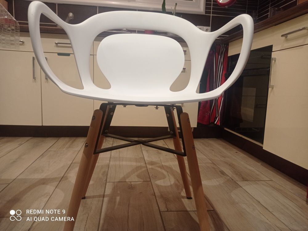 Chaises marque Colette 249 M�rignac (33)