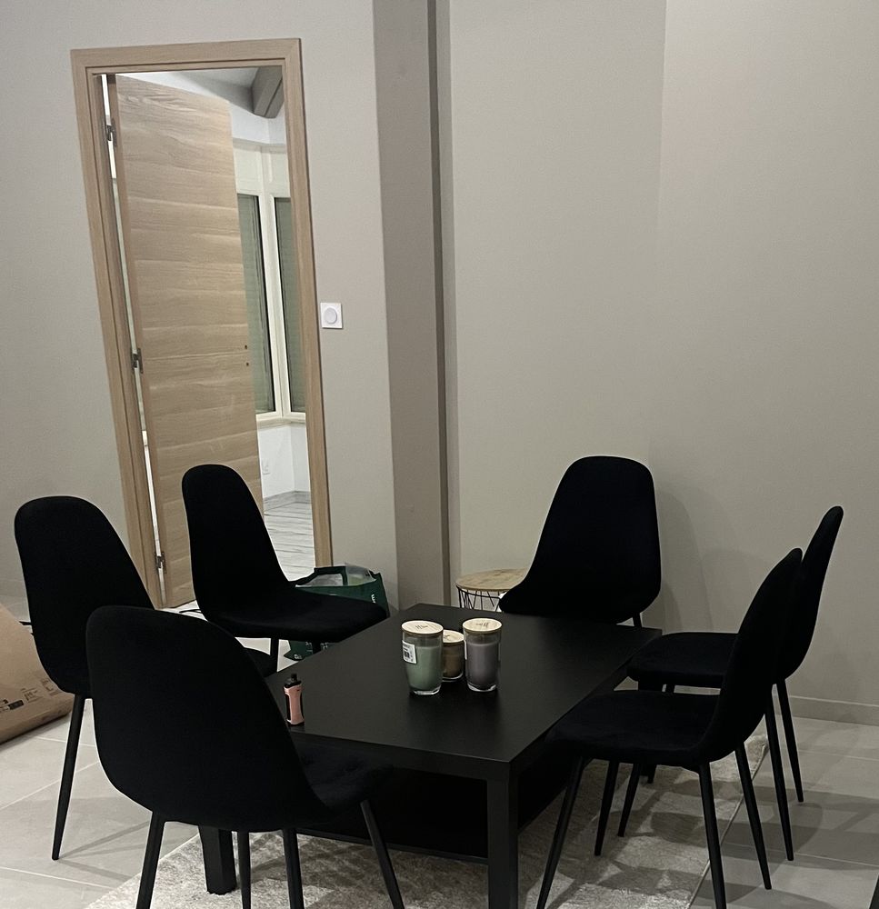 Chaises noires 180 Clonas-sur-Var�ze (38)