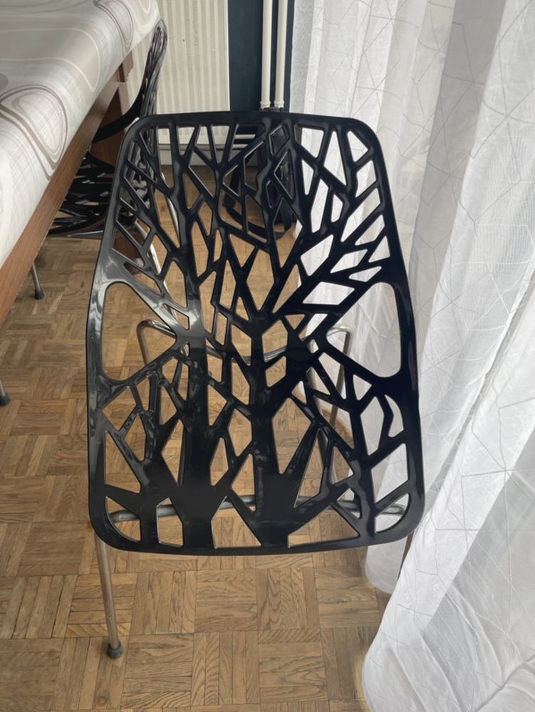 8 chaises nid d'oiseau 200 Bron (69)