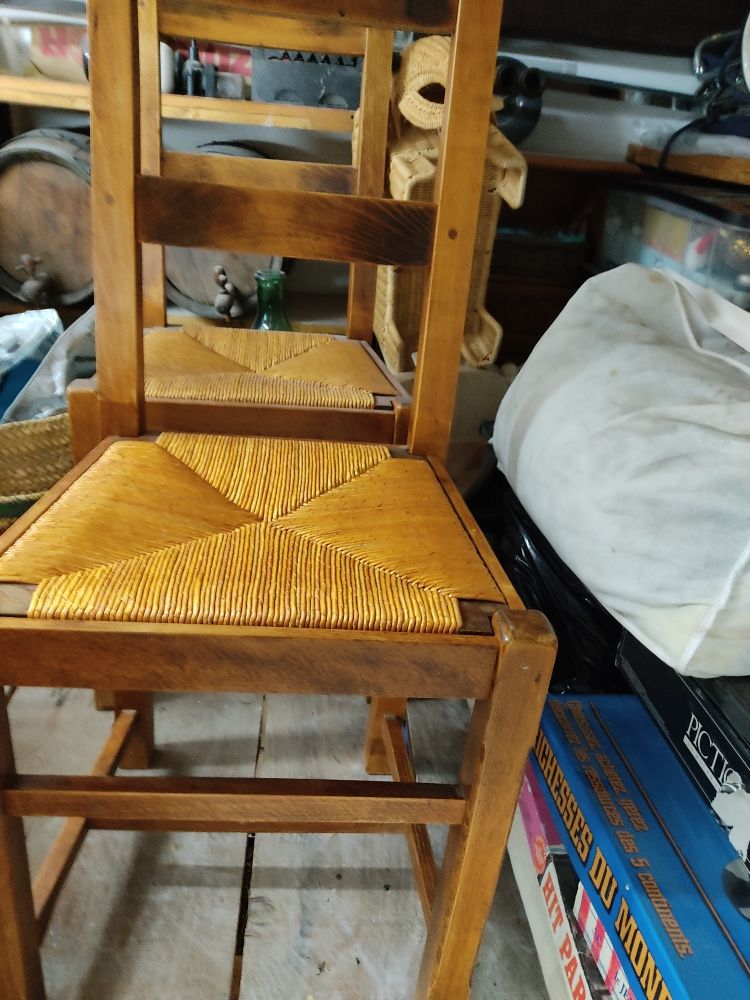 chaises en paille 4 d�pareill� 50 La M�le (83)