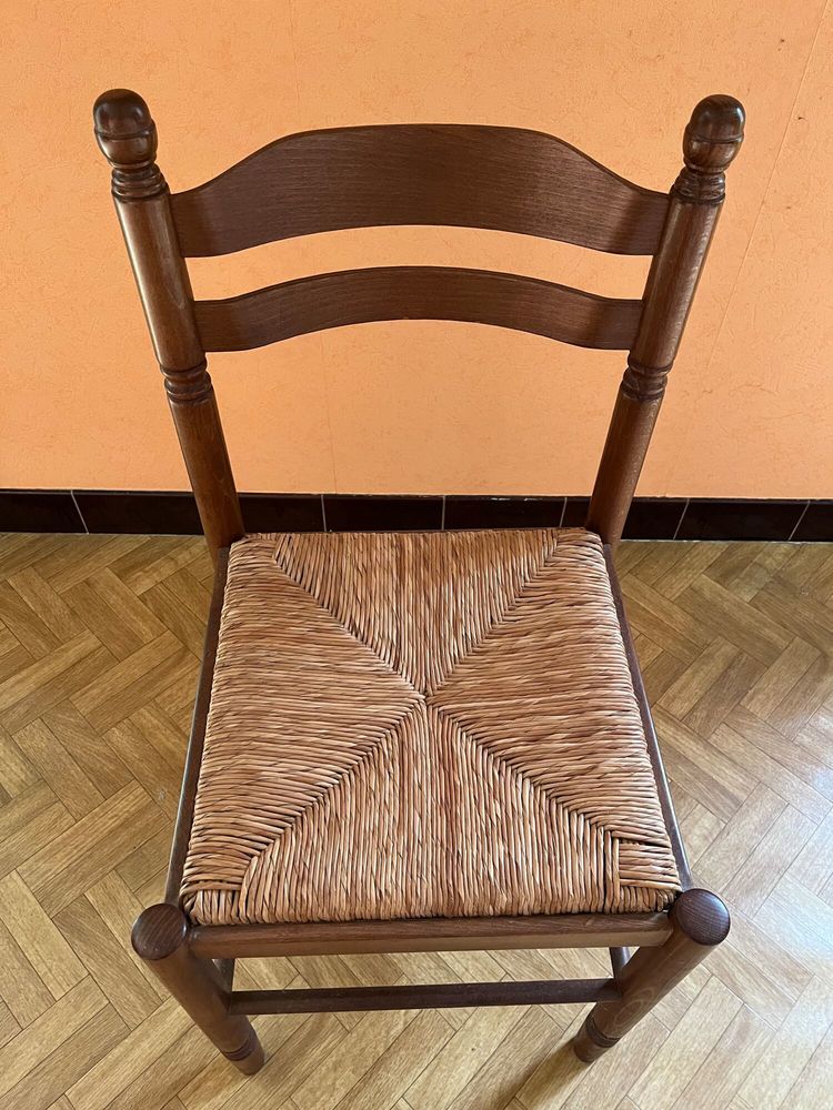 Chaises en paille 40 Thurageau (86)