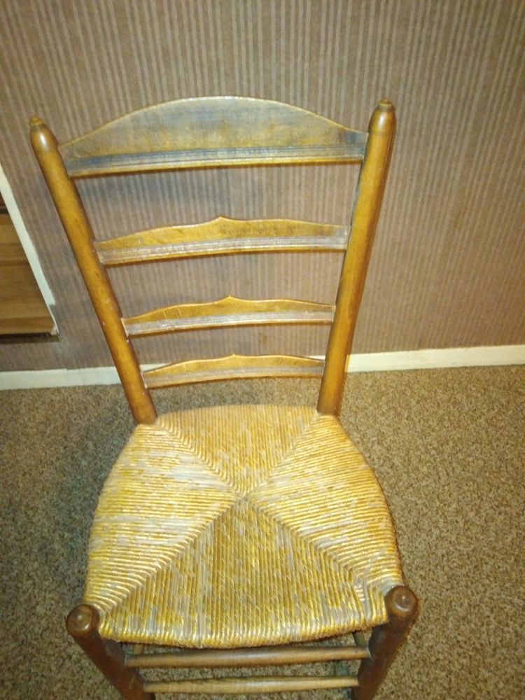 chaises en paille 50 Brieulles-sur-Bar (08)