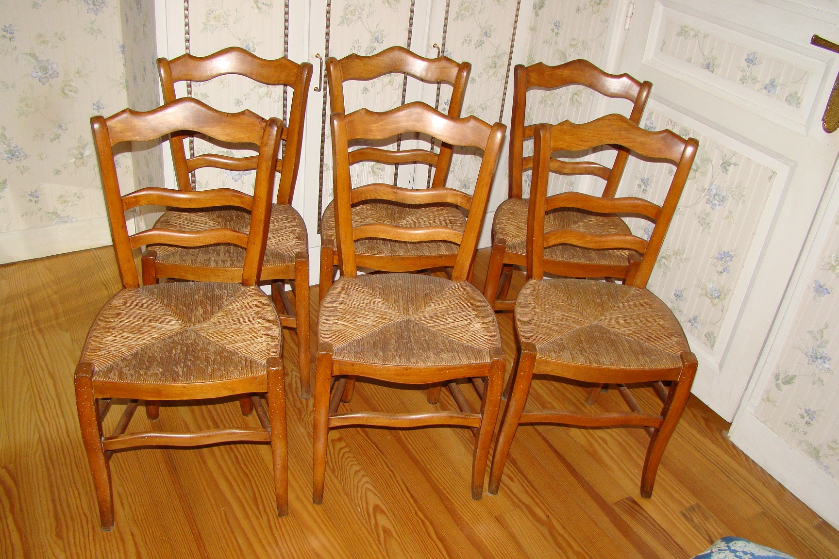 6 chaises paill�es en merisier - Epoque Louis-Philippe 1830 600 Gargenville (78)