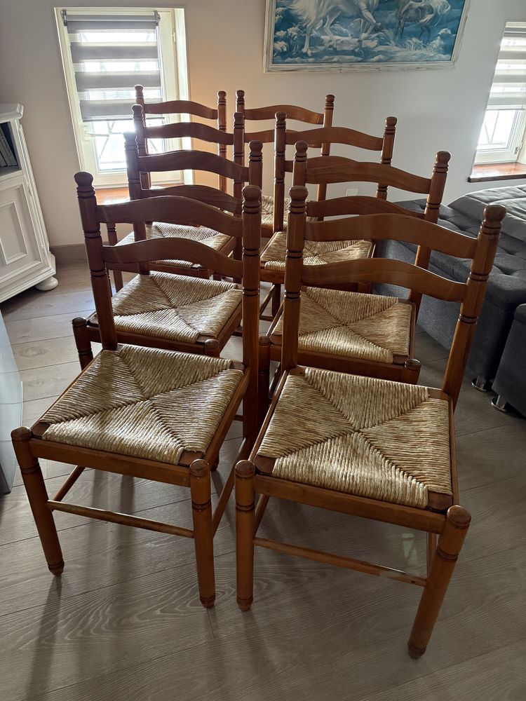 8 chaises paill�es robuste bonne assise 150 Monteux (84)