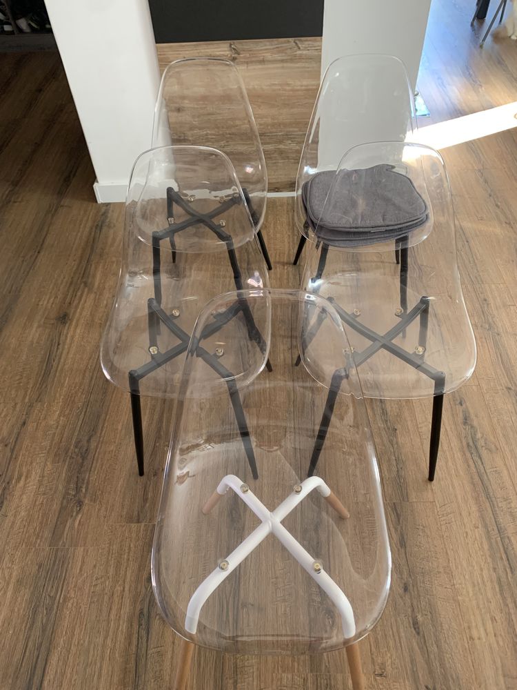 5 Chaises en plexiglas transparent + coussins 60 Saleilles (66)