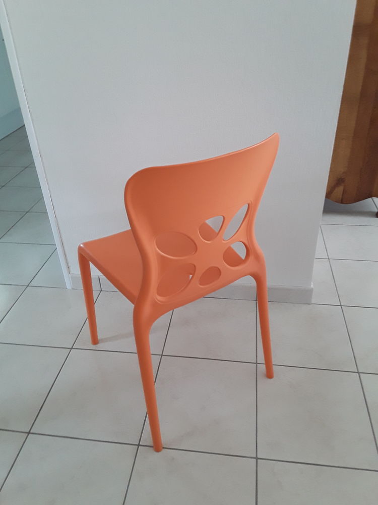 CHAISES en POLYPROPYLENE 130 Outreau (62)