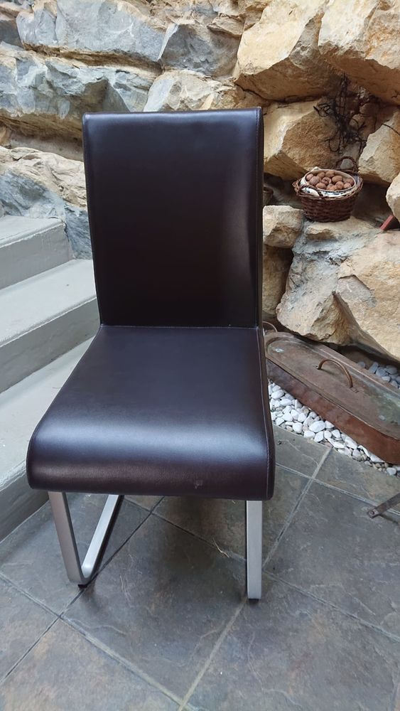 Chaises et pouf 30 Passenans (39)