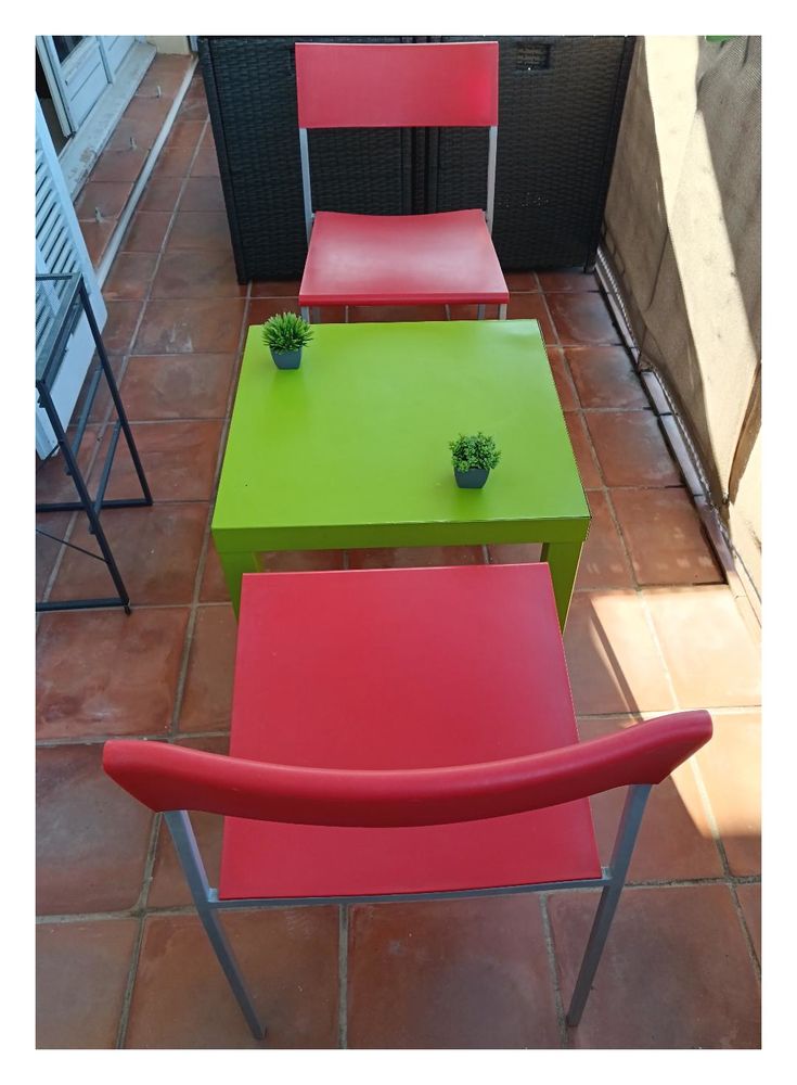 Chaises rouges Midia du fabricant italien Bontempi Casa 0 Mougins (06)