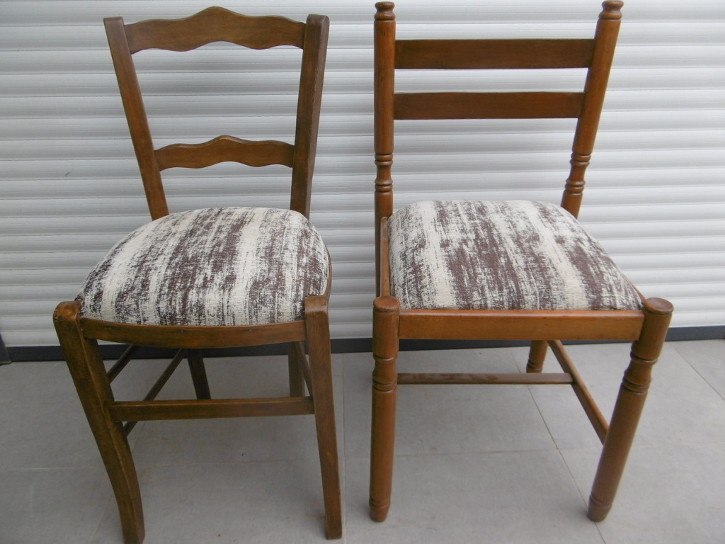 lot  de 2 chaises rustique , 20 Angers (49)