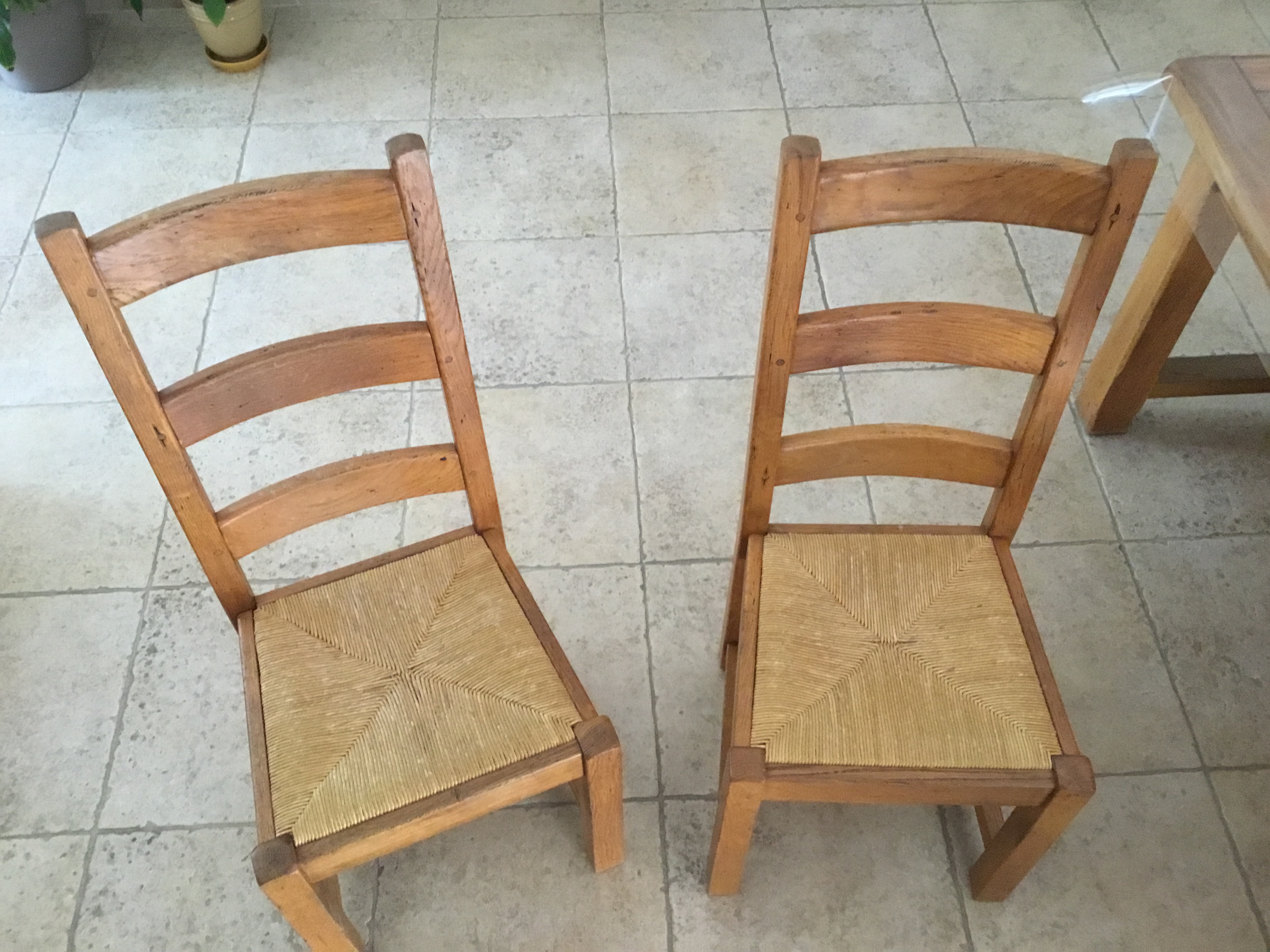  6 chaises rustiques en chene massif paillees en bon etat 0 Martigues (13)