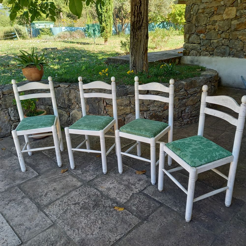 Chaises rustiques 55 Les Arcs (83)