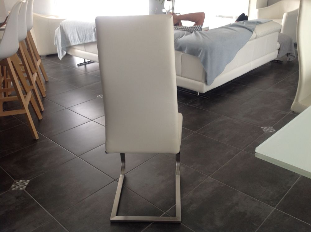 chaises salle � manger 200 Serbannes (03)