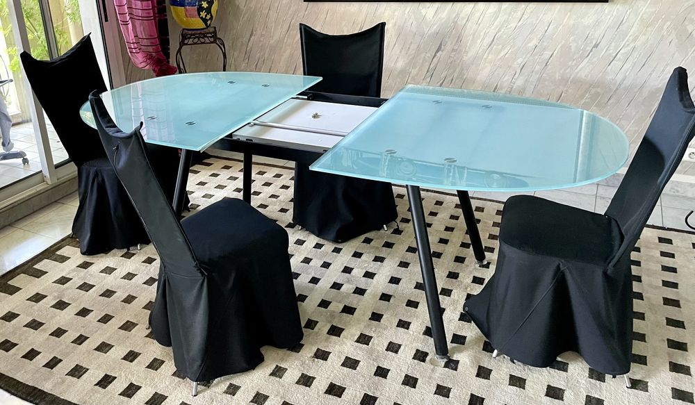 4 chaises de salle a manger 100 Fontenay-sous-Bois (94)