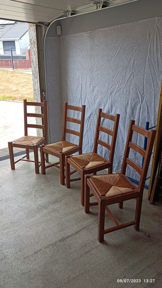 4 chaises salle � manger en ch�ne massif 80 Golbey (88)