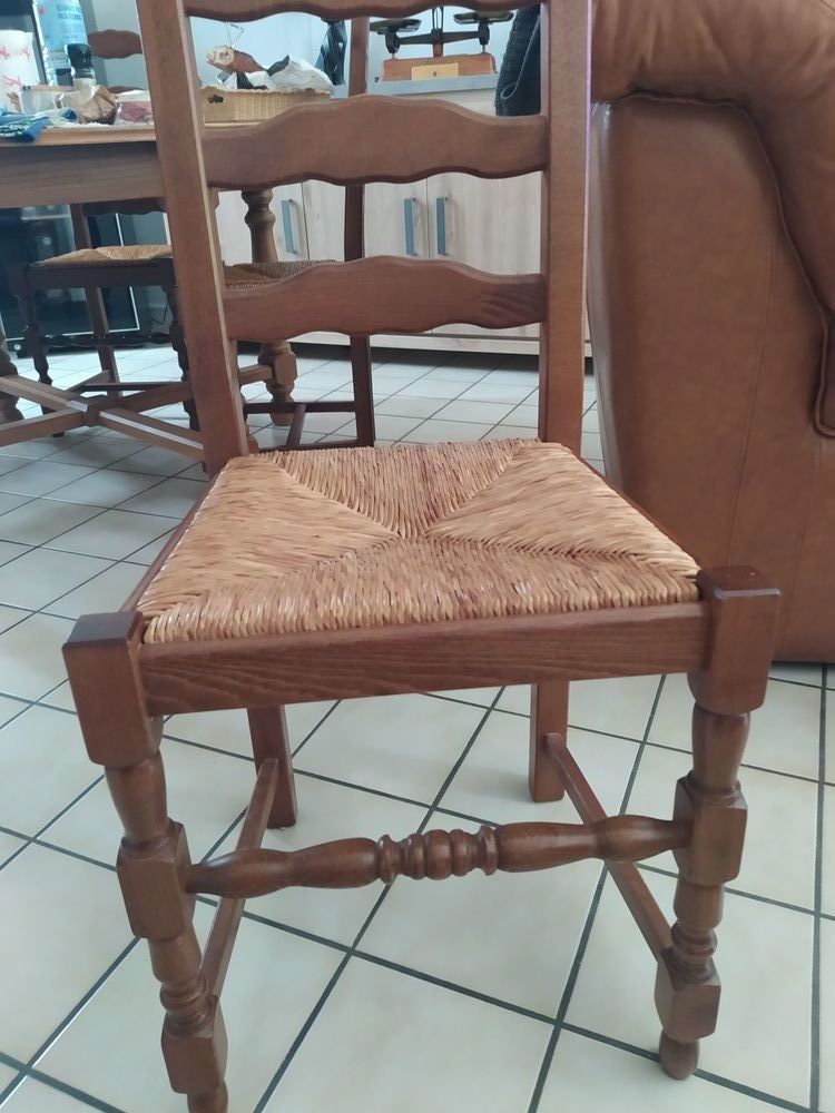 chaises salle � manger 50 Aurillac (15)