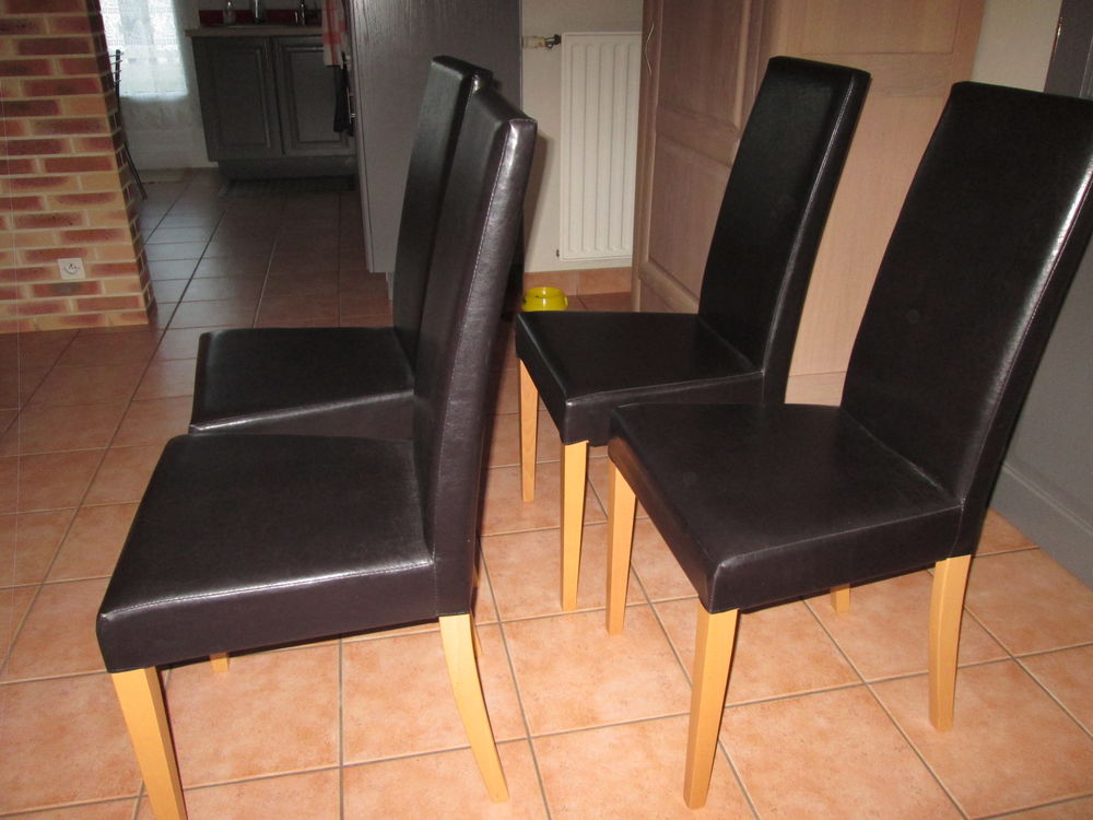 4 CHAISES DE SALLE A MANGER EN T.B.E. 160 Bess�-sur-Braye (72)