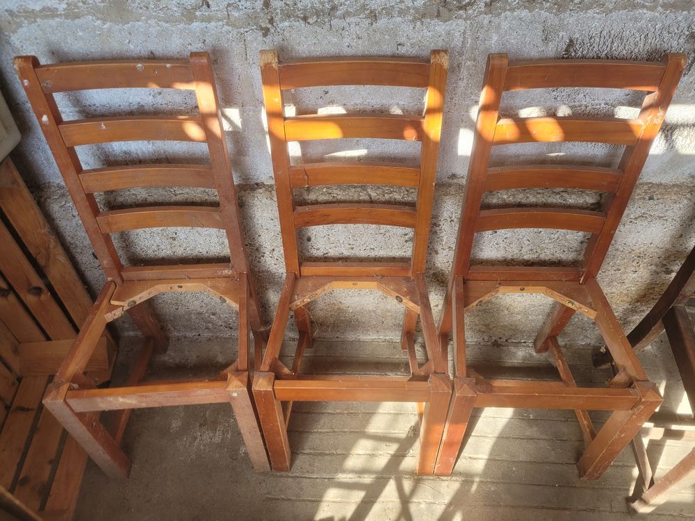 Chaises sans assise 0 Orgon (13)