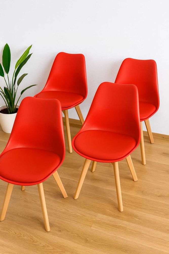 Chaises scandinaves lot de 4 rouges 115 Ensisheim (68)