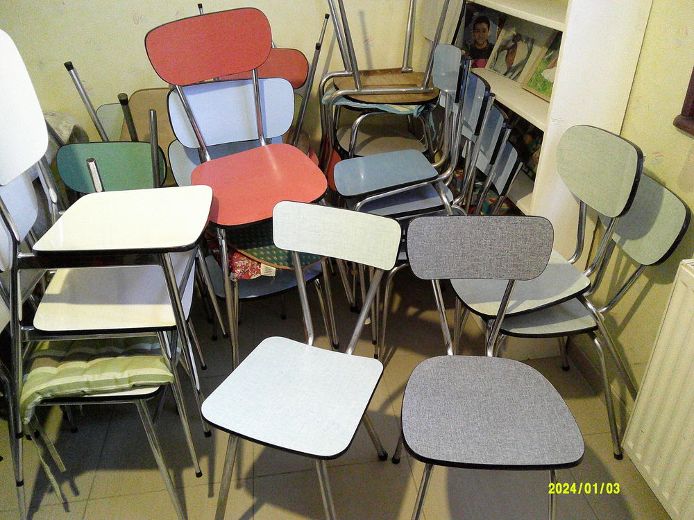  chaises et tables en formica vintage 30 Lingolsheim (67)