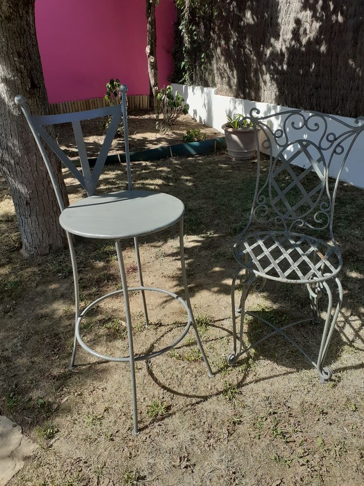 chaises et tabourets d'ext�rieur 200 Pont-Saint-Esprit (30)