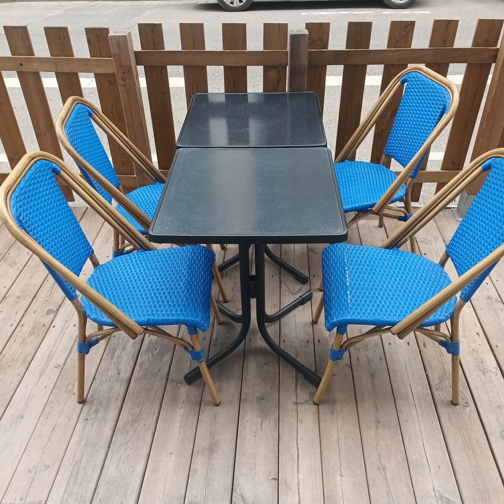 Chaises de terrasse 120 Lyon 7 (69)
