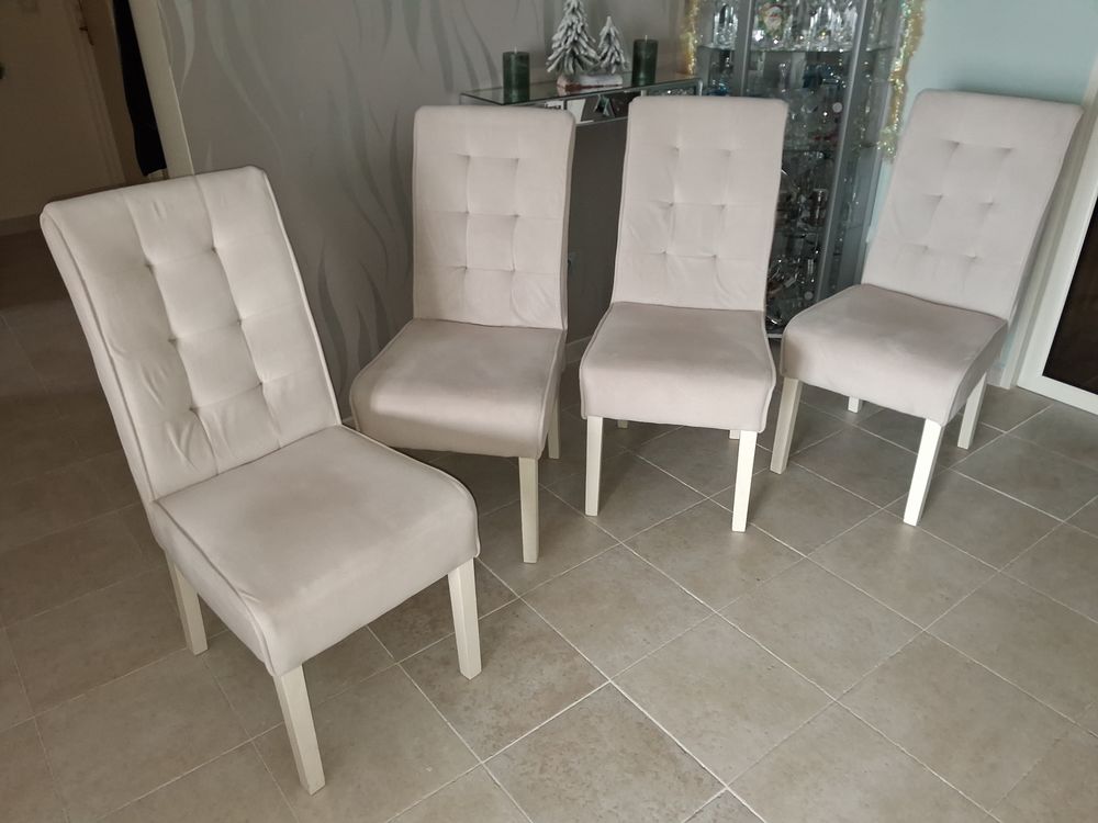 4 chaises en velours cr�me 120 Patrimonio (20)