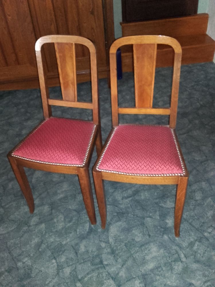 chaises velours rouge  100 Cherisy (28)