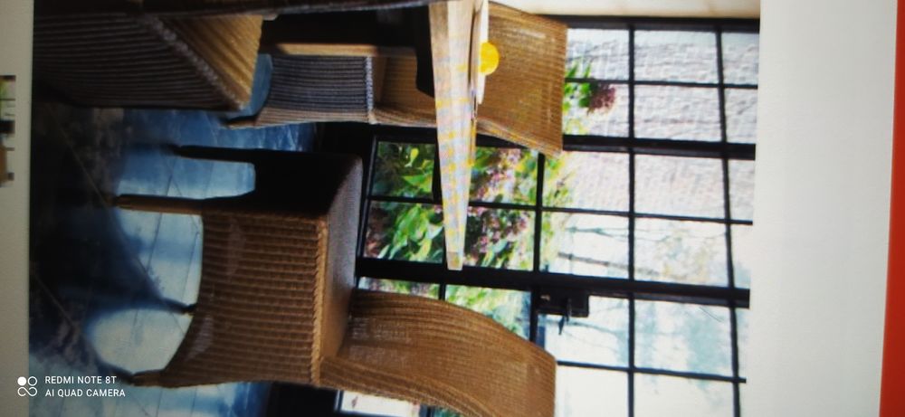 Un lot de chaises Vincent Sheppard 495 Sarras (07)