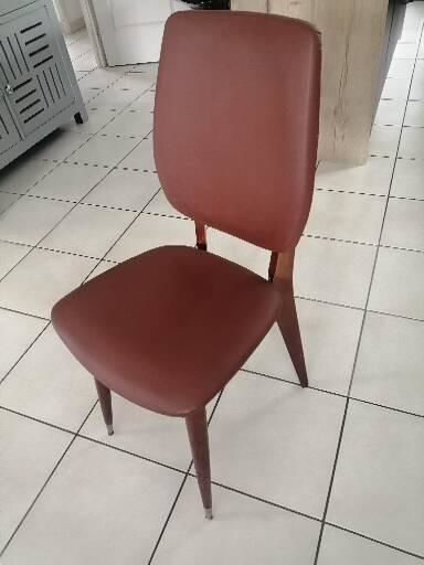 4 chaises vintage en cuir 190 Champagne-sur-Oise (95)