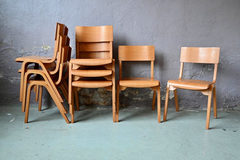 Lot de Chaises  8 vintage scandinaves en bois empilables 800 Wintzenheim (68)