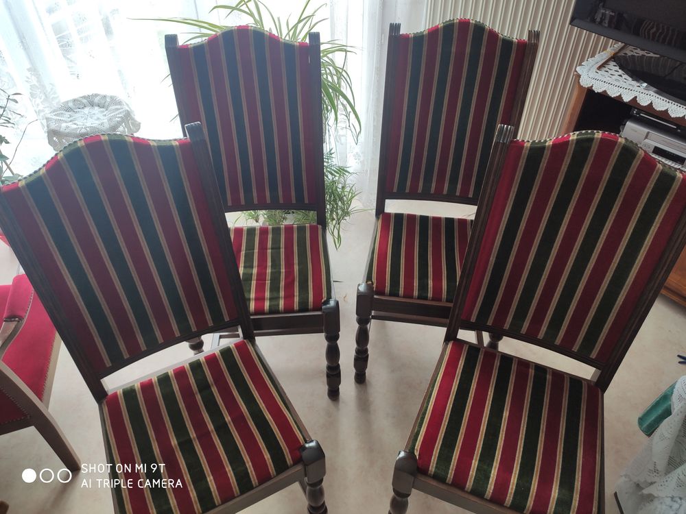 Lot 4 chaises 15 M�con (71)