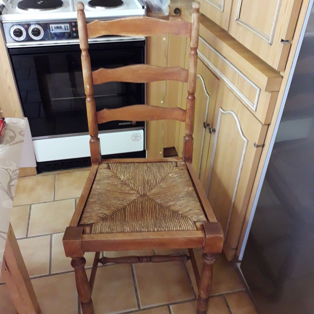 CHAISES 12 Margny-sur-Matz (60)