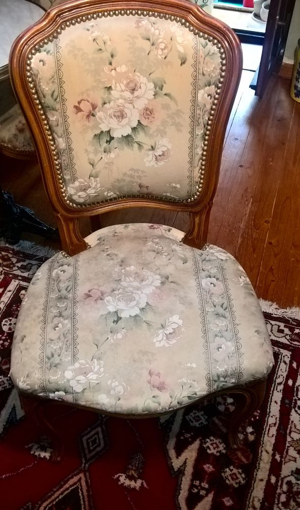 LOT de 4 CHAISES 100 Nantes (44)