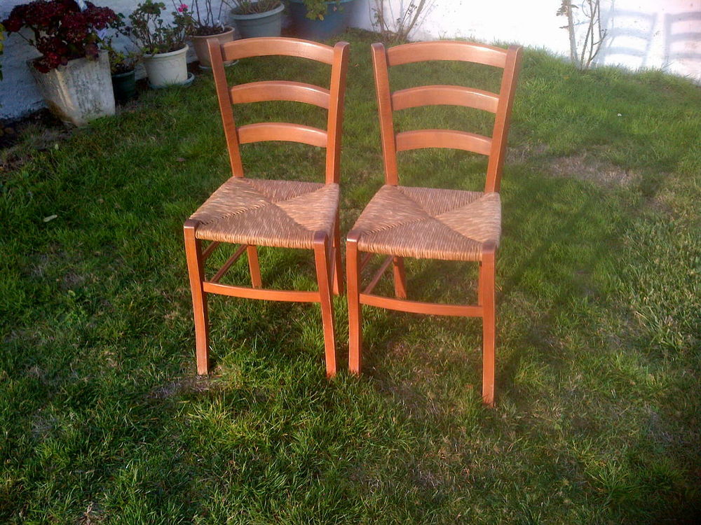 LOT DE 2 CHAISES 30 Adainville (78)