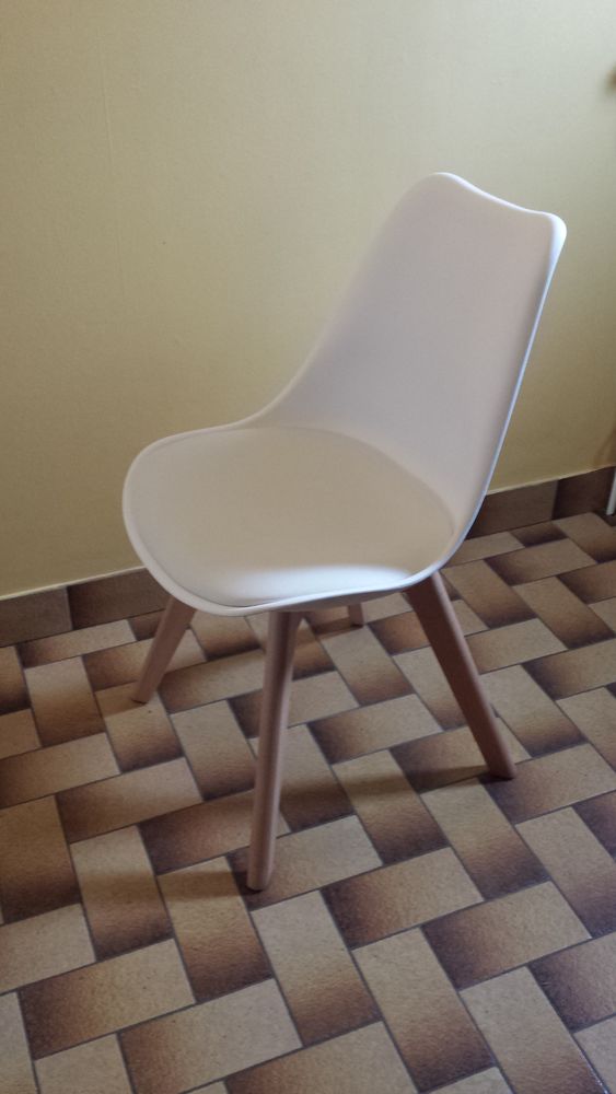 CHAISES 160 Domagn� (35)