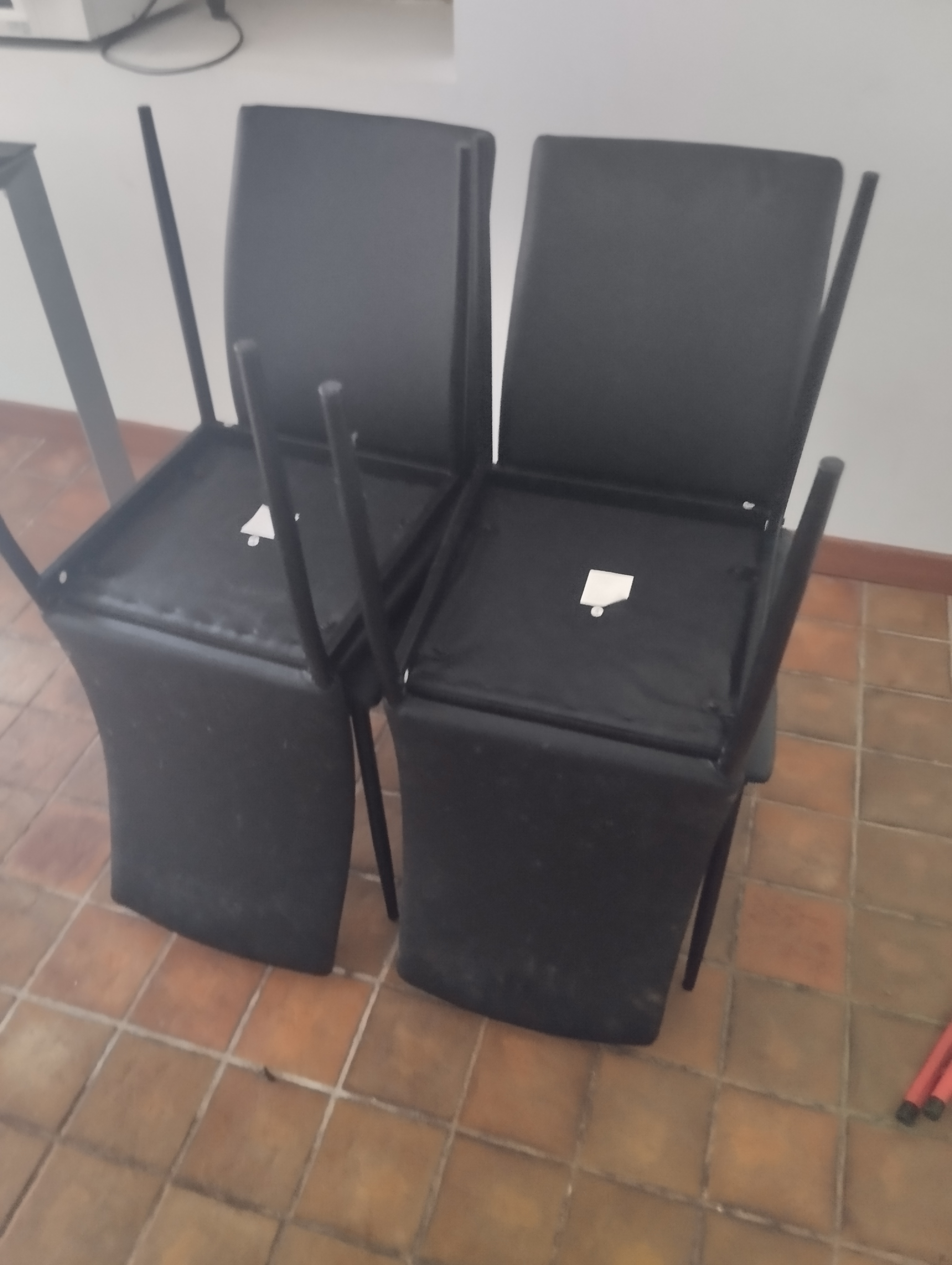 Lot de 4 chaises 75 Cahors (46)