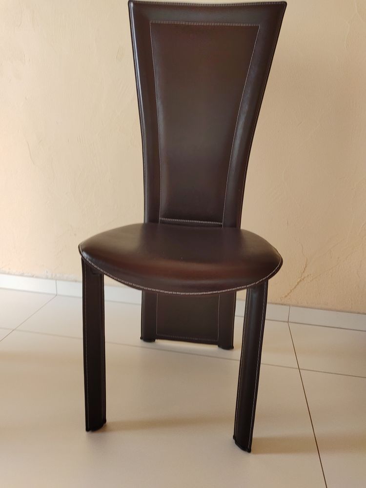 5 chaises 200 Saint-Cergues (74)