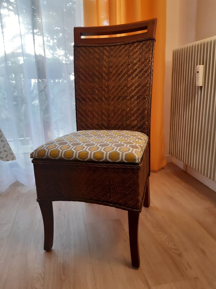 Chaises 60 Montpellier (34)