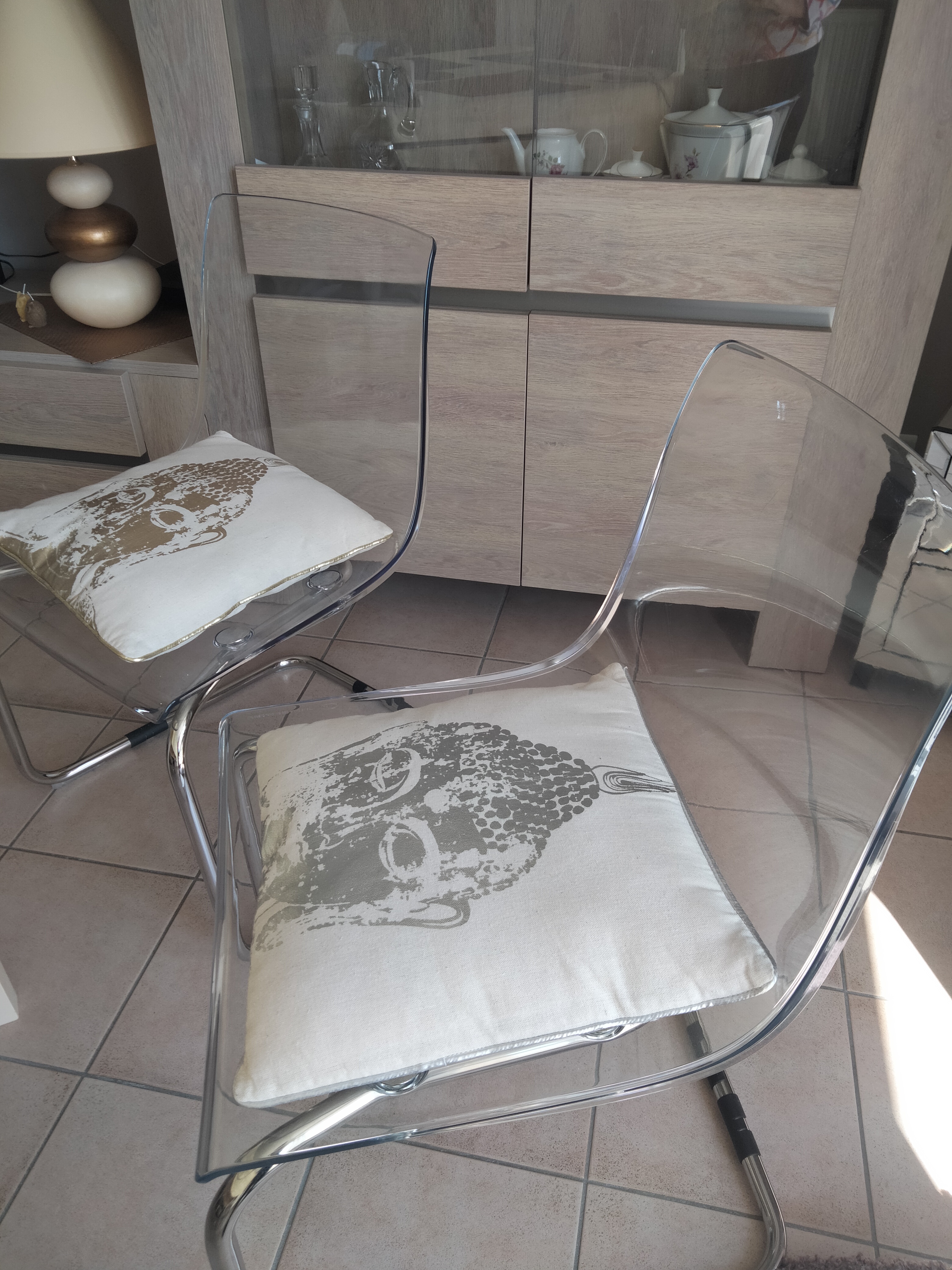 Chaises 120 Saint-Marcel (71)