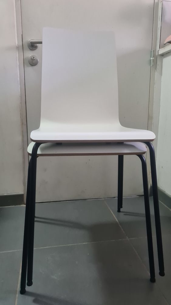 Lot de 2 chaises 18 Avignon (84)