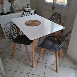 Chaises 90 Villette-d'Anthon (38)