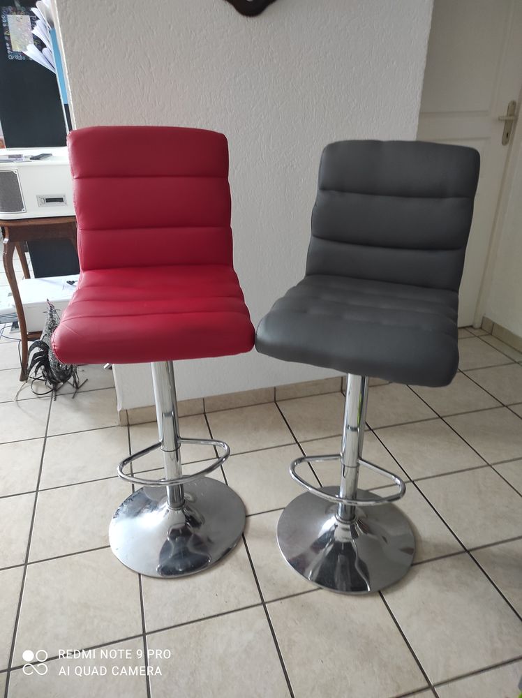 Chaises de bar 2 70 Roanne (42)
